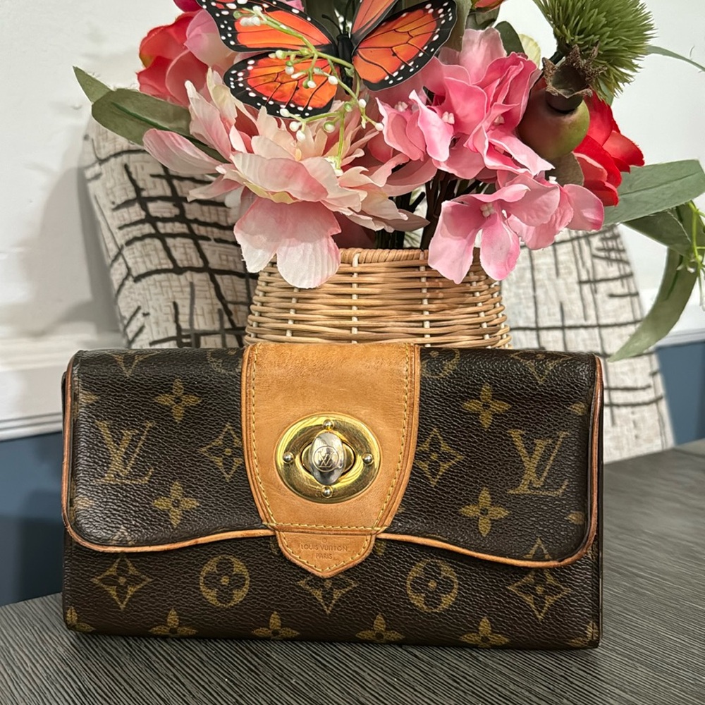 💯 Authentic Louis Vuitton Portefeuille Boetie Wallet/Clutch